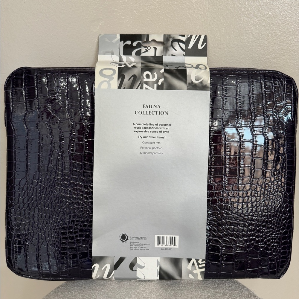 Fauna Collection's 16" Laptop Sleeve